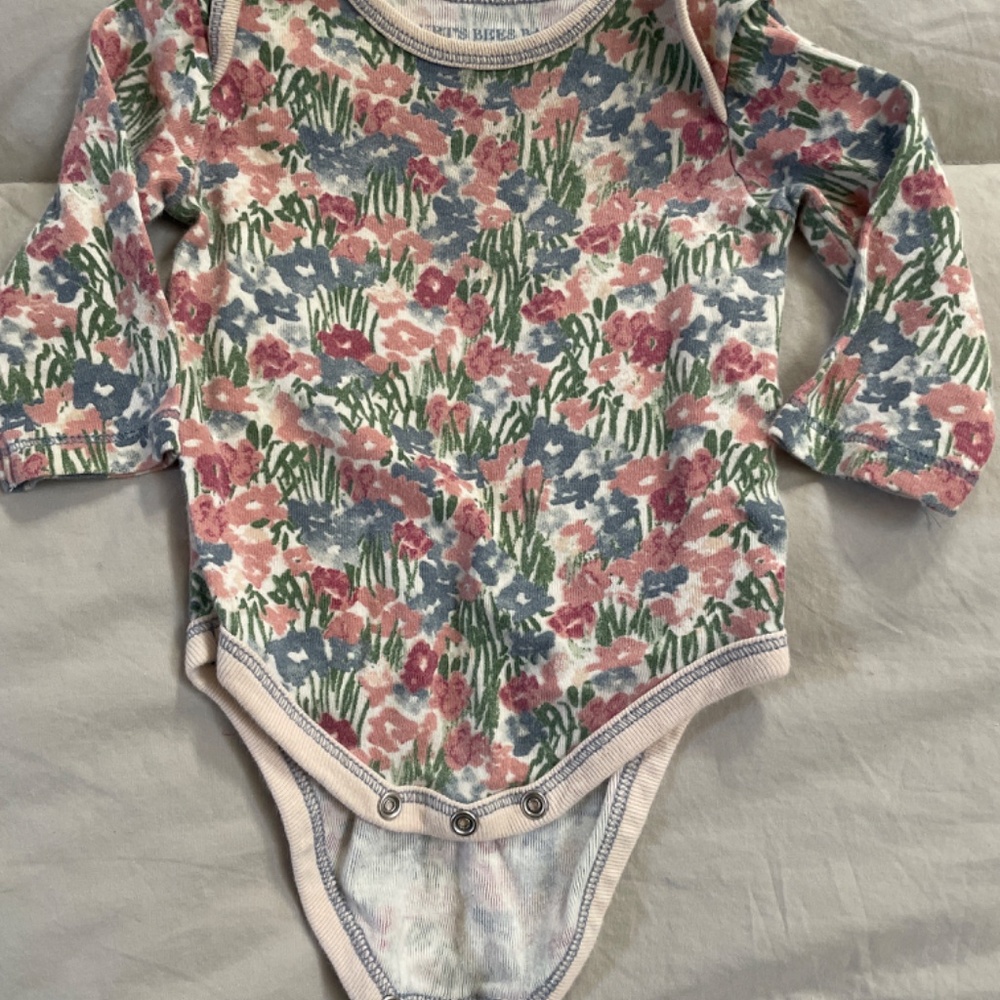 Assorted Newborn clothes - Picture 5 of 11